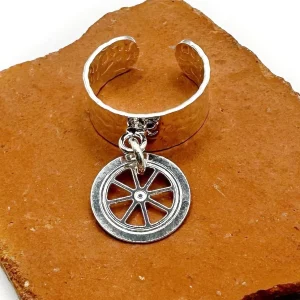 Musardise Bague Martelee Pendentif Roue< Bagues