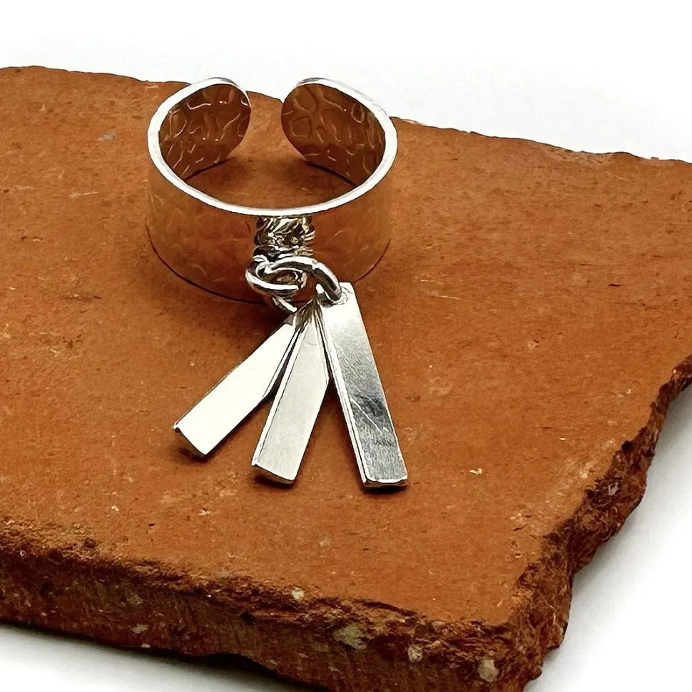bague_martelee_pendentif__0-5.webp Musardise Bague Martelee Pendentif Lana< Bagues