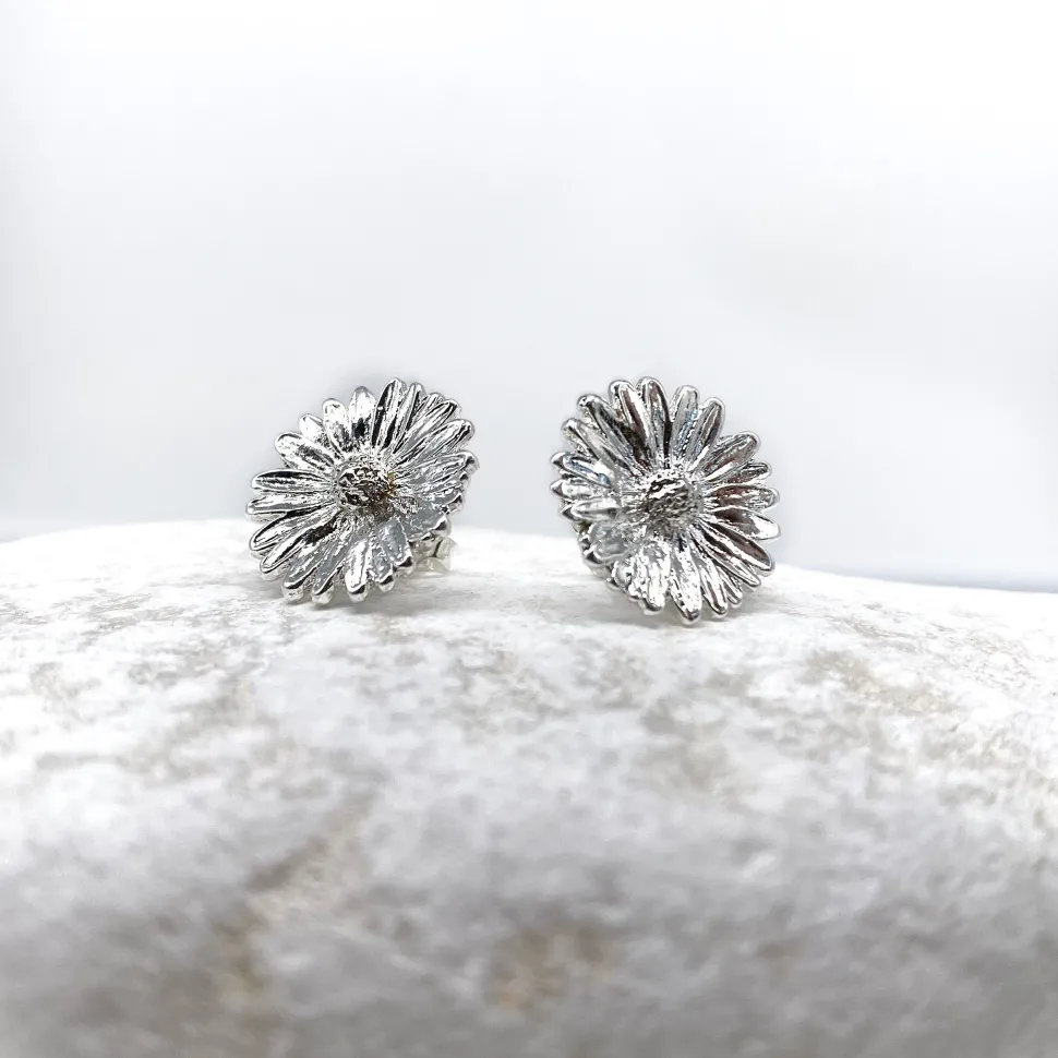 boucles_daisy_0.webp Musardise Boucles Daisy< Boucles D'Oreilles