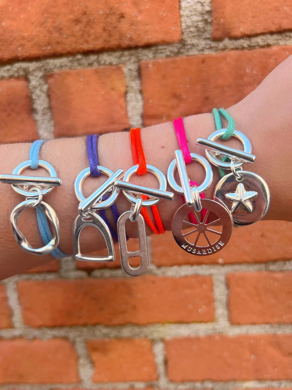 bracelet_attache_cleo_2.webp Musardise Bracelet Attache Cleo< Bracelets