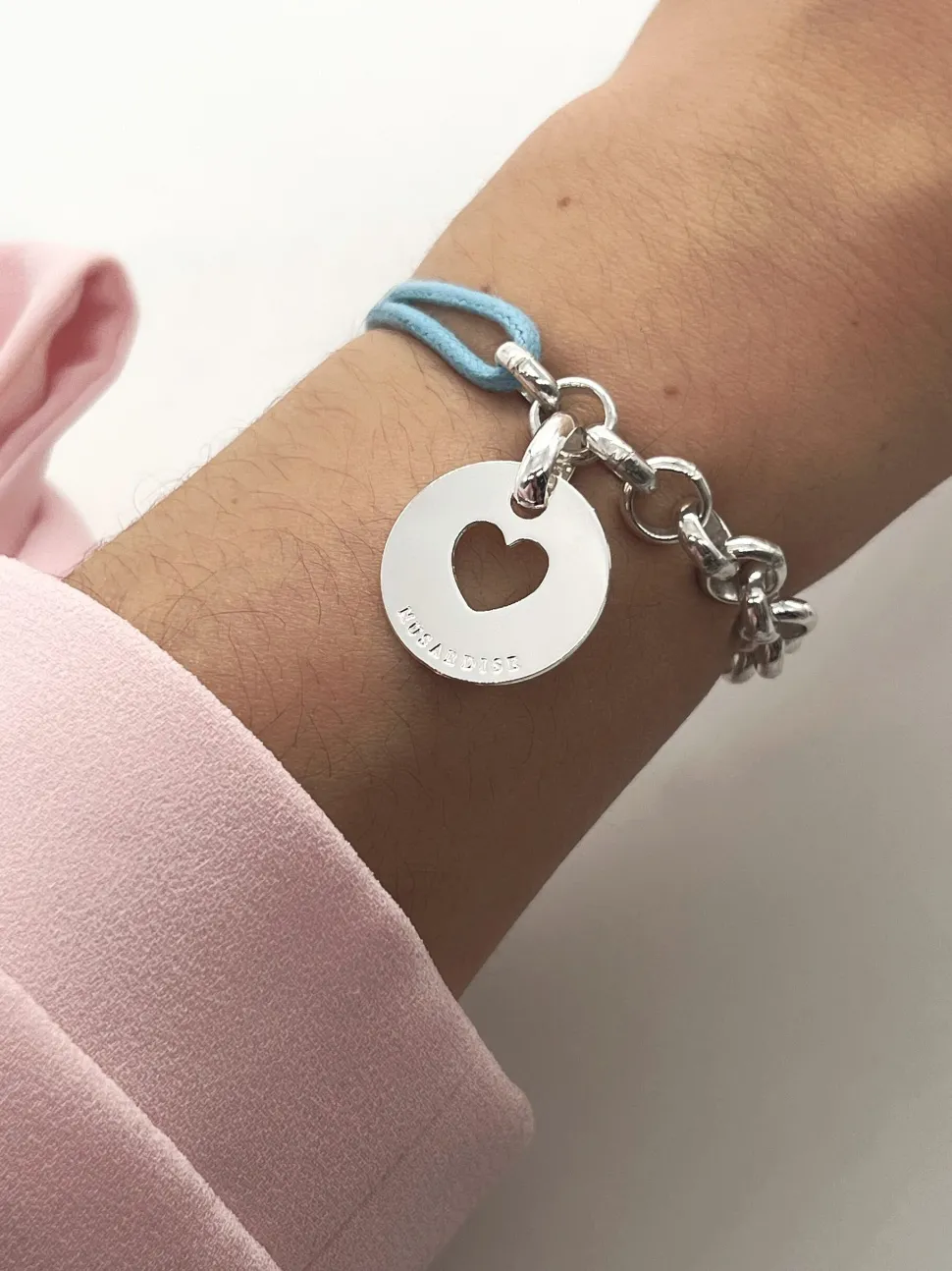 bracelet_demichaine_coeur_1.webp Musardise Bracelet Demi-Chaine Coeur< Bracelets