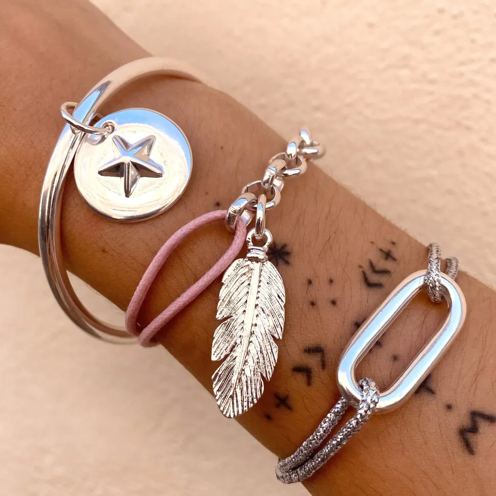 bracelet_demichaine_plume_2.webp Musardise Bracelet Demi-Chaine Plume< Bracelets
