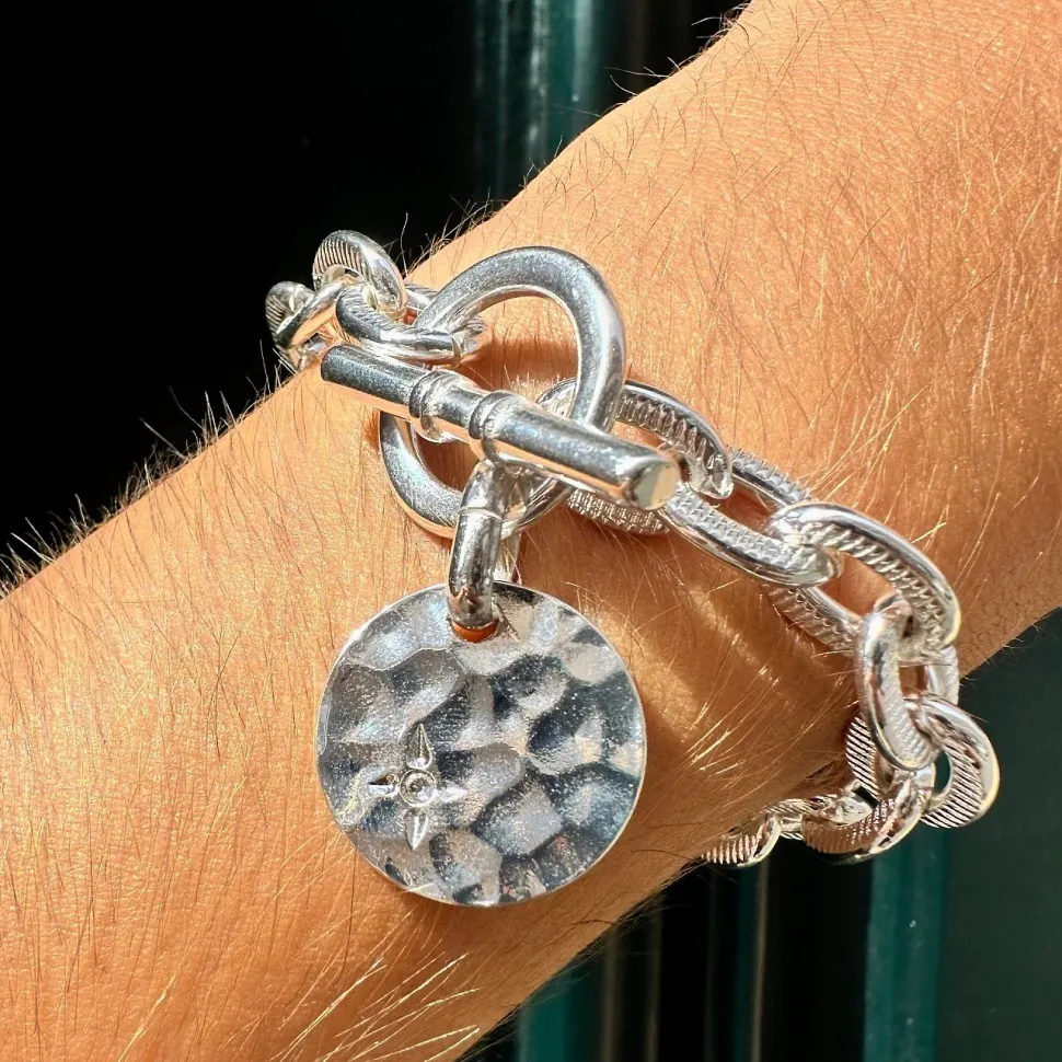 bracelet_scarlett_medaill_1-1.webp Musardise Bracelet Scarlett Medaille Martelee< Bracelets