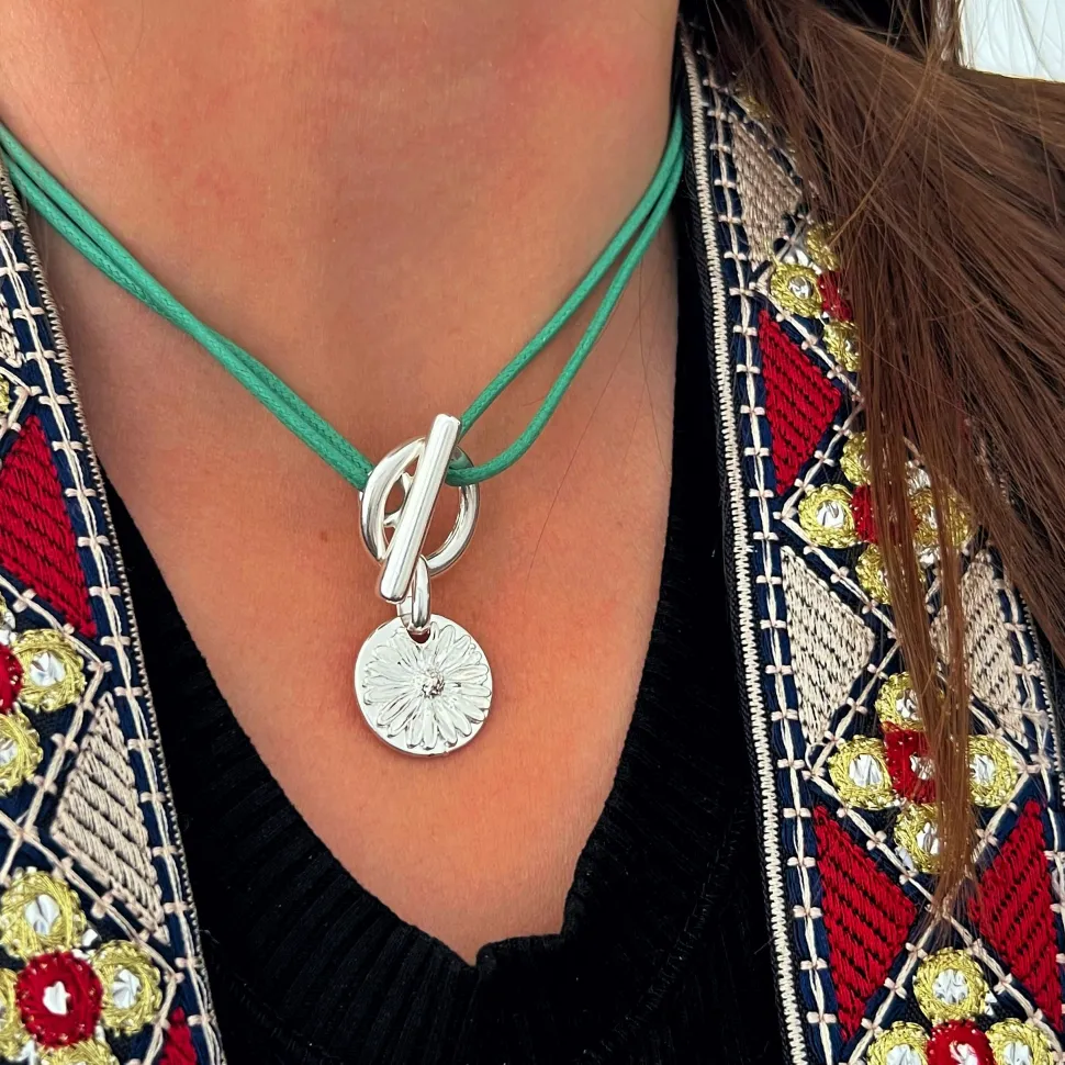 collier_attache_alba_0.webp Musardise Collier Attache Alba< Colliers