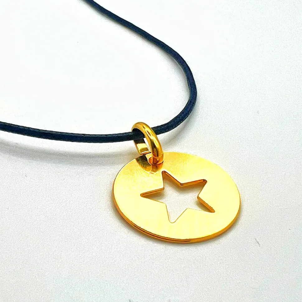 collier_etoile_dore_0.webp Musardise Collier Etoile Dore< Colliers