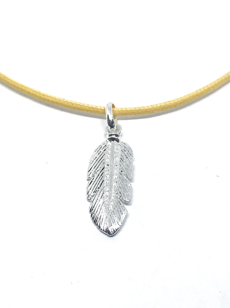 collier_plume_0.webp Musardise Collier Plume< Colliers