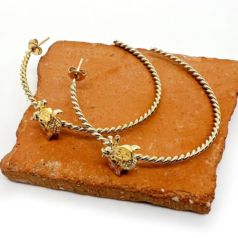 creoles_beelie_0-1.webp Musardise Creoles Beelie< Boucles D'Oreilles