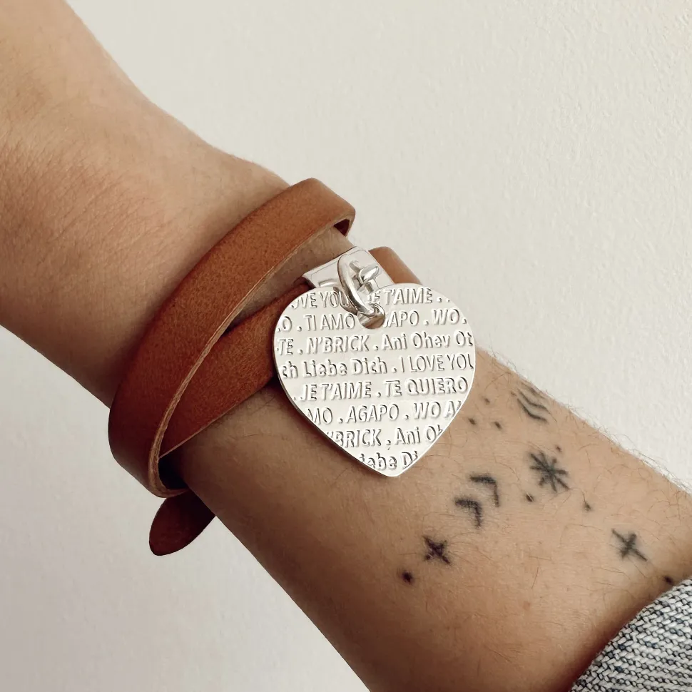 cuir__je_taime__1.webp Musardise Cuir « Je T'Aime »< Bracelets